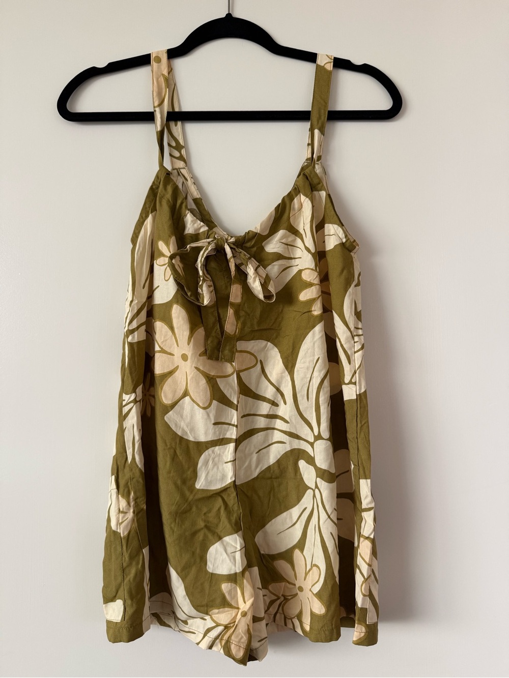 YIREH- Ellie Romper in Naupaka Garden, size XS, NWT - Picture 2 of 4